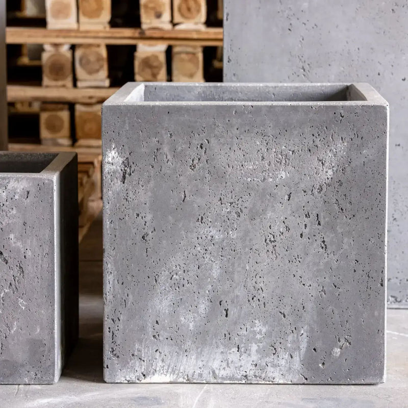 Cubrosa | Onyx Dusk – 30cm Medium Concrete Square Planter – 14L Cube Plant Pot