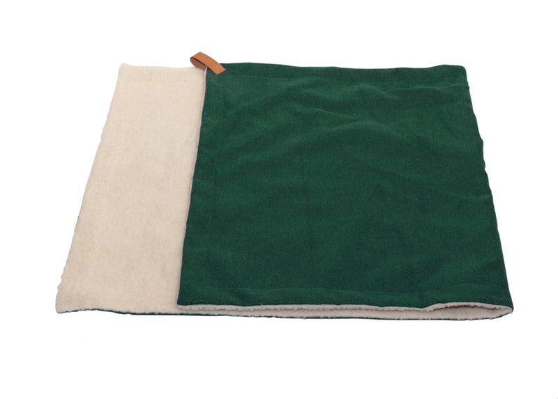THE RICHMOND | LUXURY GREEN STONEWASHED & SHERPA REVERSIBLE DOG BLANKET