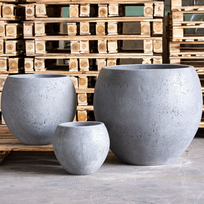 Orbello | Onyx Dusk – 35cm Medium Concrete Sphere Planter – 25L Round Plant Pot