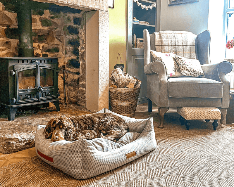 THE HIGHCLERE | LUXURY MEMORY FOAM BOLSTER DOG BED